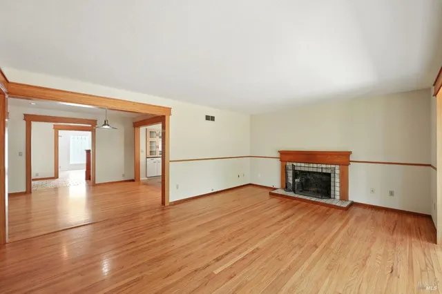 $865,000 | 1293 Pacific Avenue, Petaluma, CA 94954