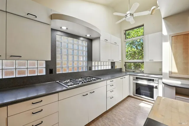 $865,000 | 1293 Pacific Avenue, Petaluma, CA 94954