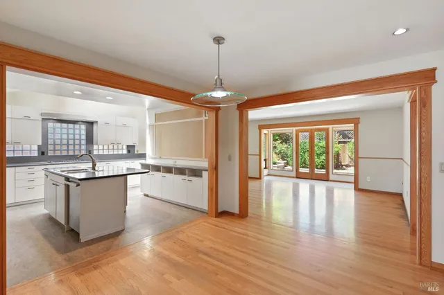 $865,000 | 1293 Pacific Avenue, Petaluma, CA 94954