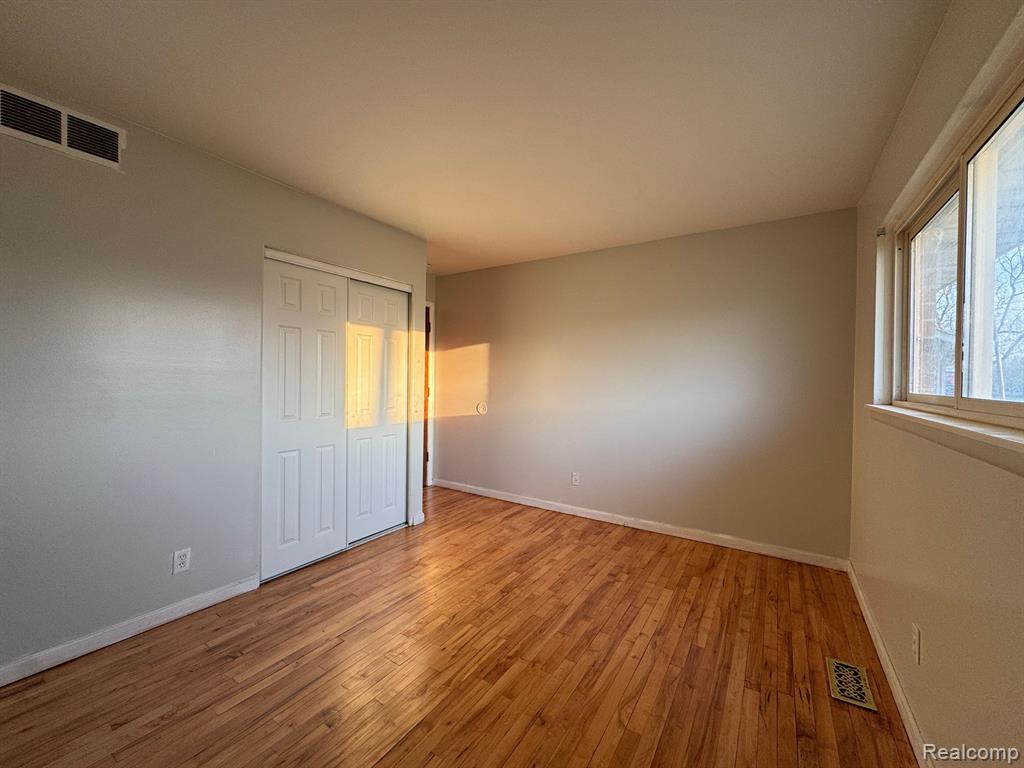 26646 Hoover Road Warren, MI 48089 - Photo 13 of 27