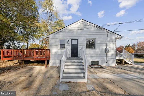 $4,000 | 2414 Phillips Drive, Alexandria, VA 22306