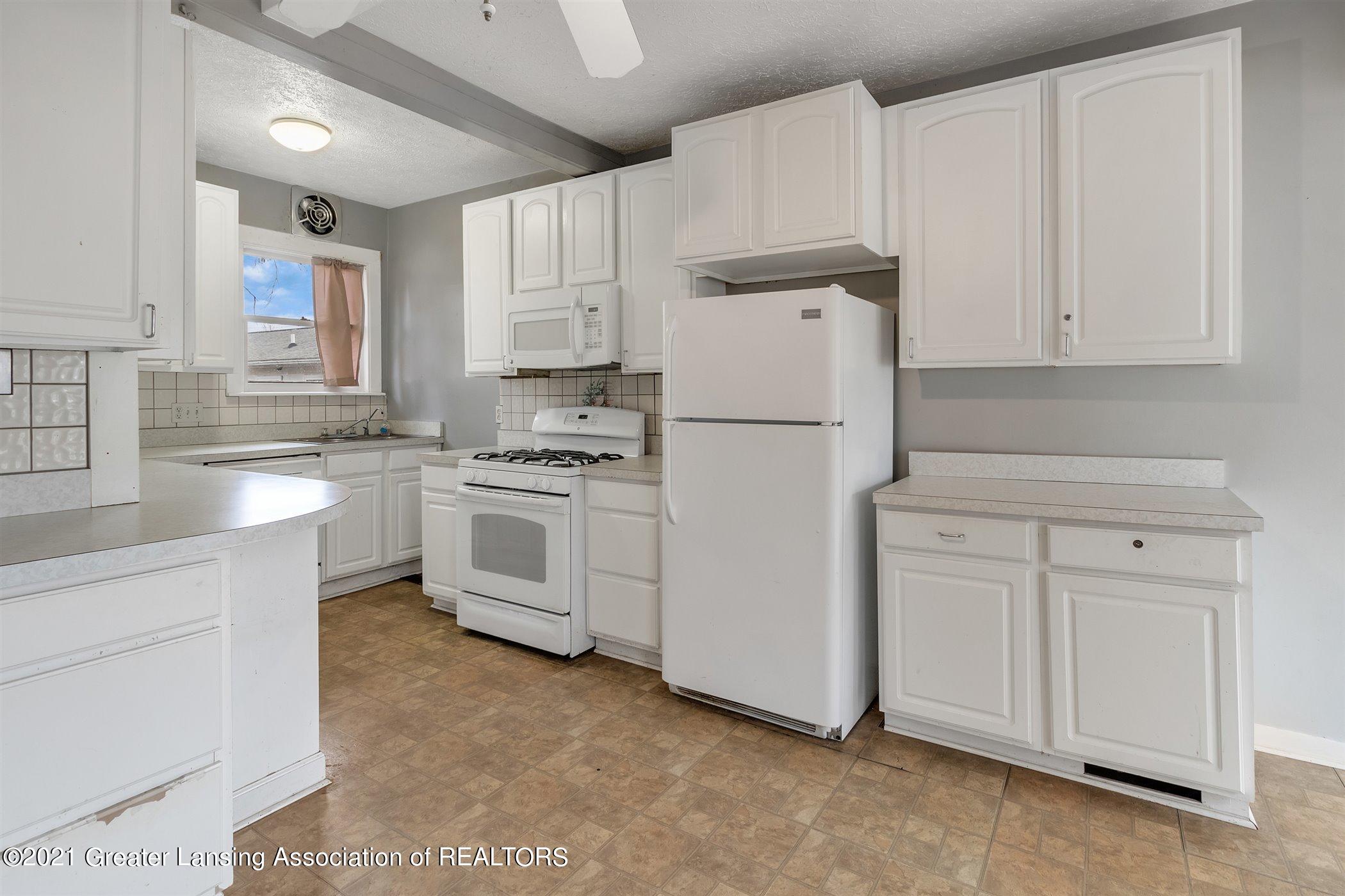 3011 Turner Road Lansing, MI 48906 - Photo 13 of 48 12-3011-Turner-WindowStill-Real-Estate-P