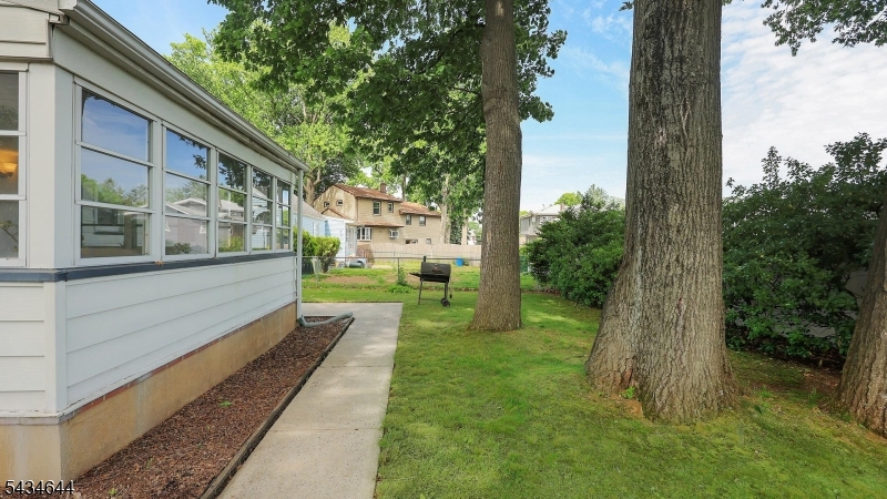 405 Martin Road Union, NJ 07083 - Photo 36 of 41