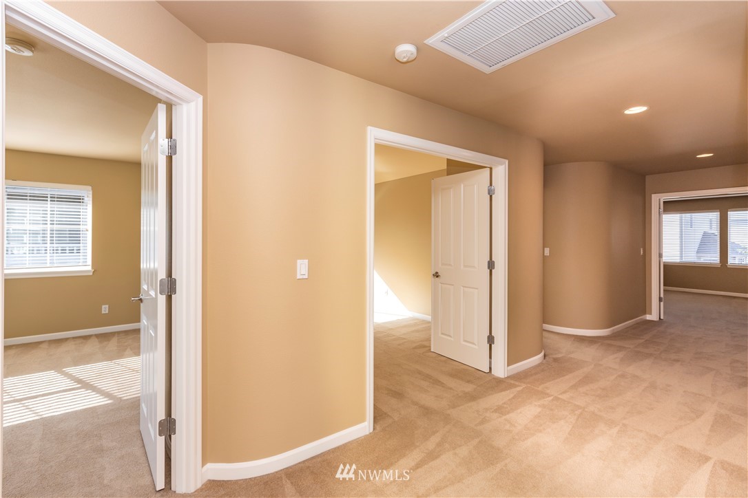 3607 157th Place Southeast Bothell, WA 98012 - Photo 17 of 29 Gallery Image 17