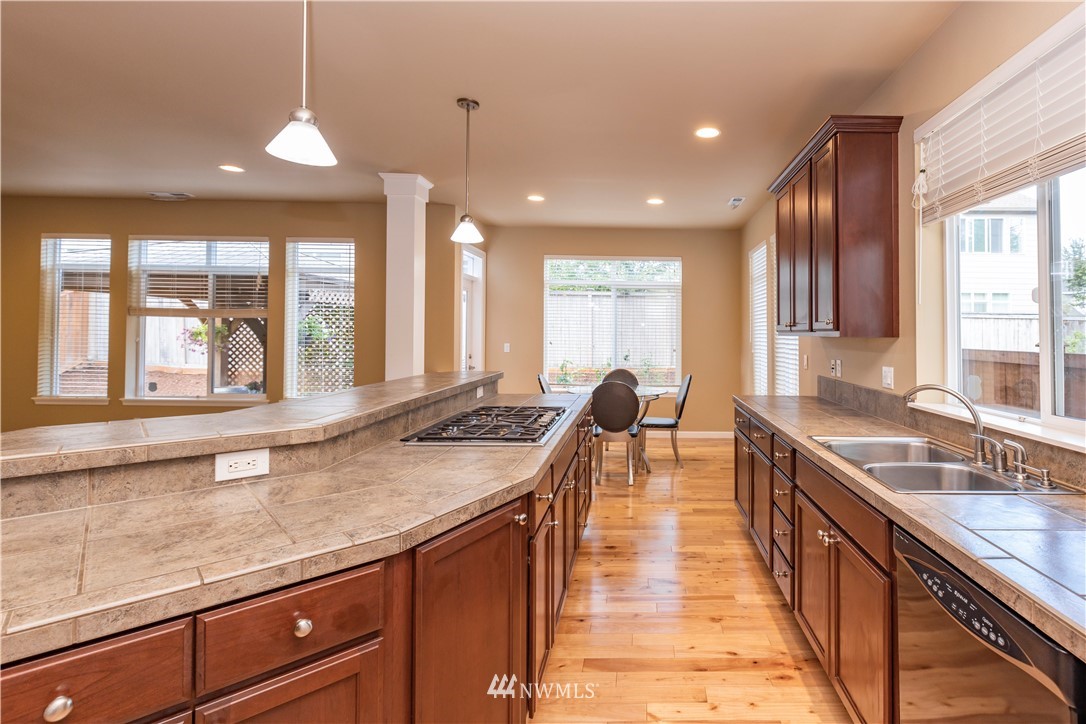 3607 157th Place Southeast Bothell, WA 98012 - Photo 7 of 29 Gallery Image 7
