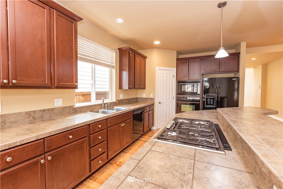3607 157th Place Southeast Bothell, WA 98012 - Photo 9 of 29 Gallery Image 9