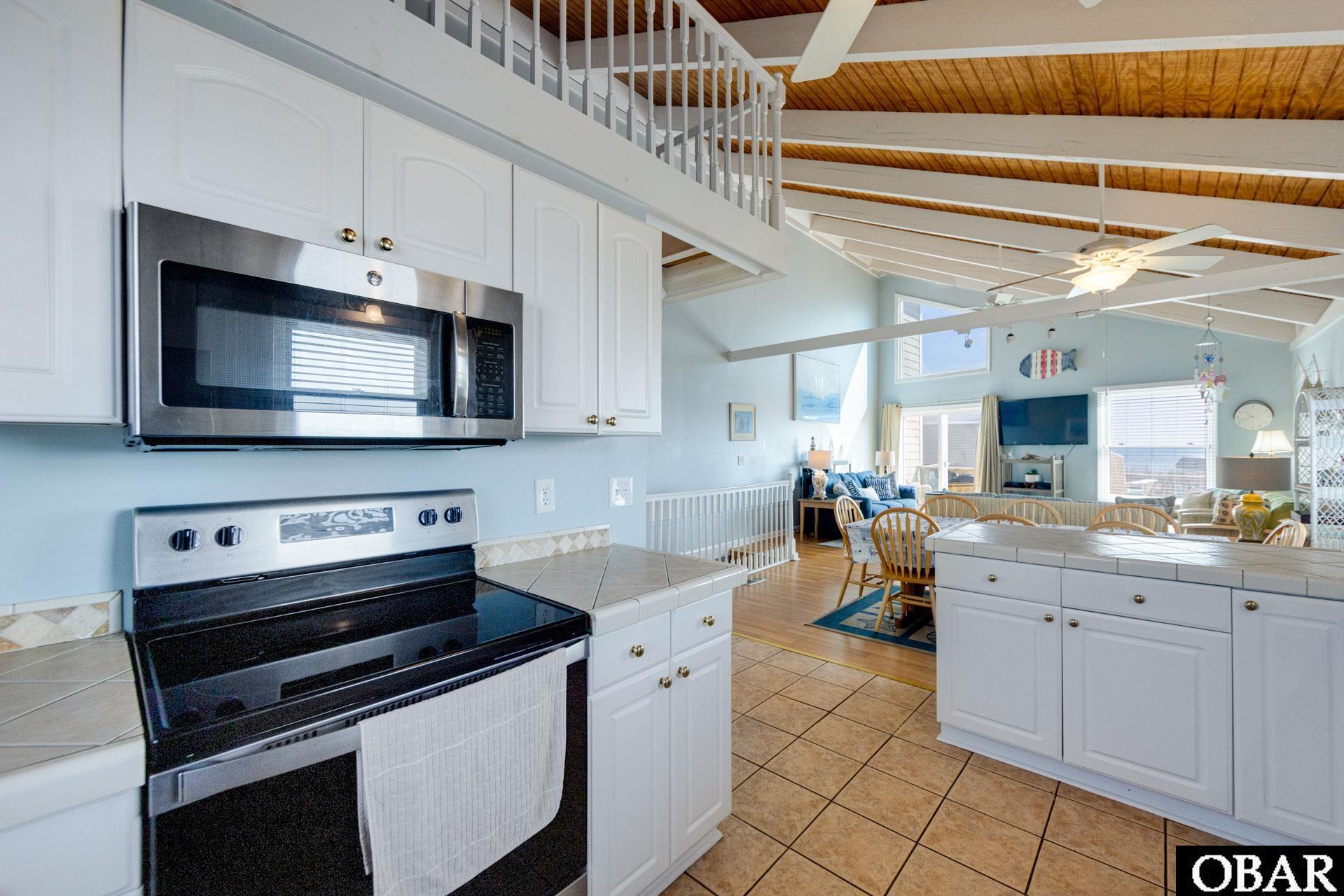 8643 South Old Oregon Inlet Road, Unit 24 Nags Head, NC 27959 - Photo 16 of 41 Smooth Top Range/Oven