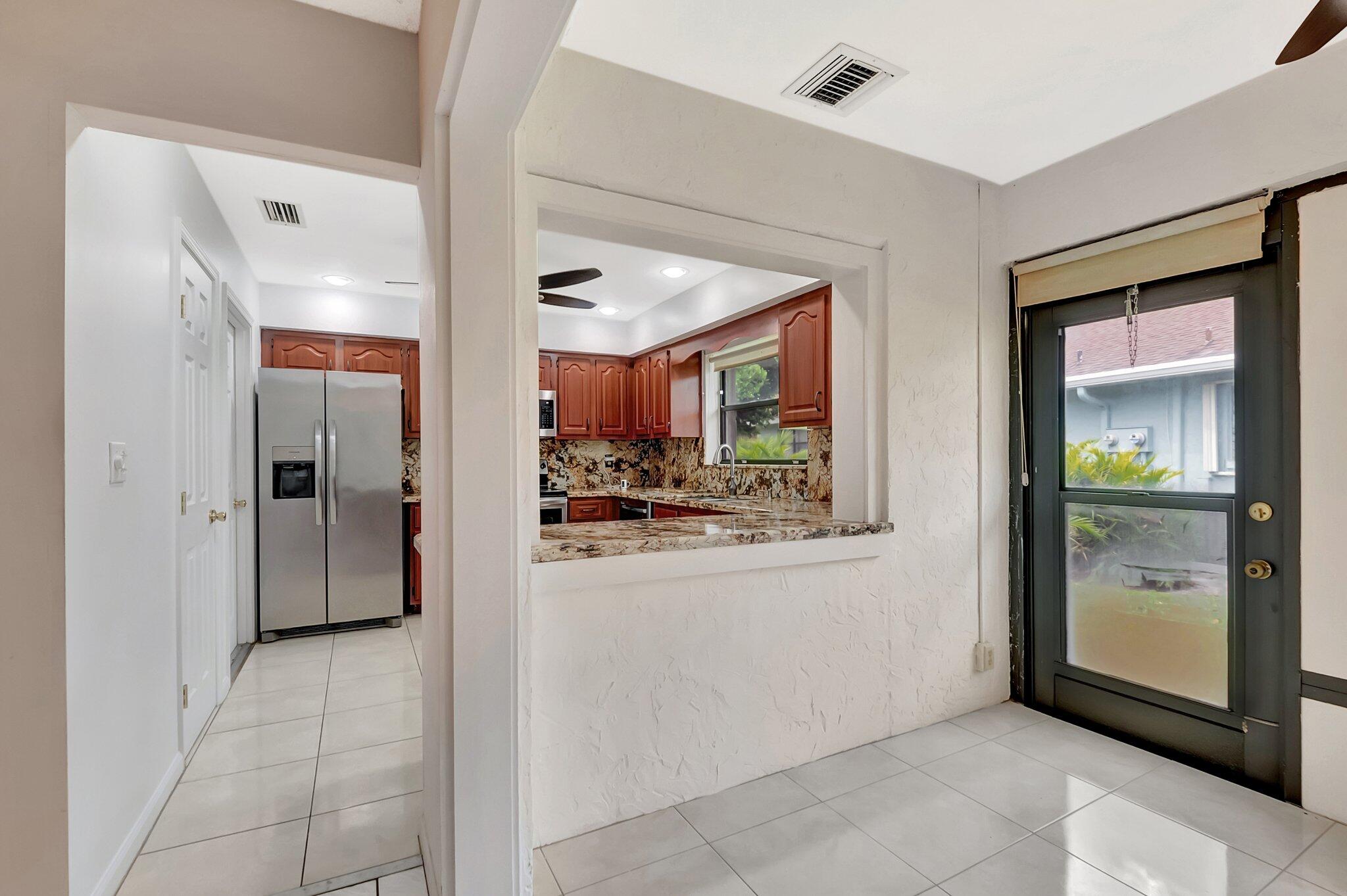 9765 Pecan Tree Drive, Unit B Boynton Beach, FL 33436 - Photo 8 of 35 16-web-or-mls-DSC_7199