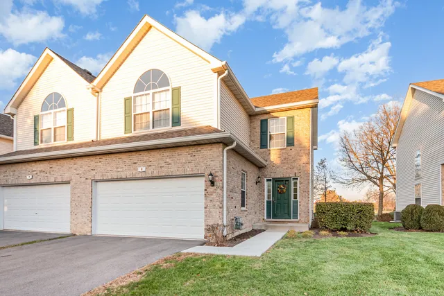 $384,999 | 8 Lily Court, Bolingbrook, IL 60440