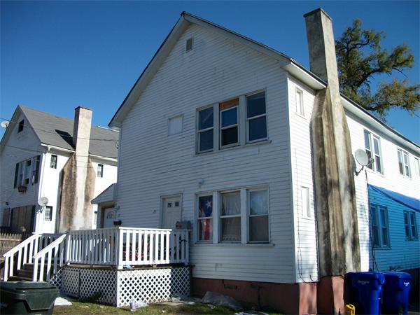 75-77 Clifton Avenue Springfield, MA 01105 - Photo 1 of 6 Gallery Image 1