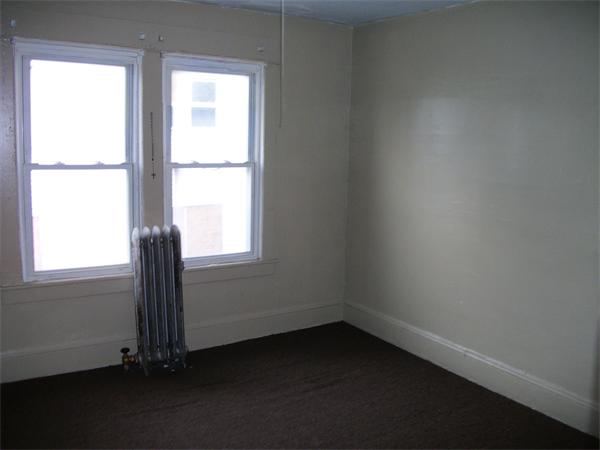 75-77 Clifton Avenue Springfield, MA 01105 - Photo 2 of 6 Gallery Image 2