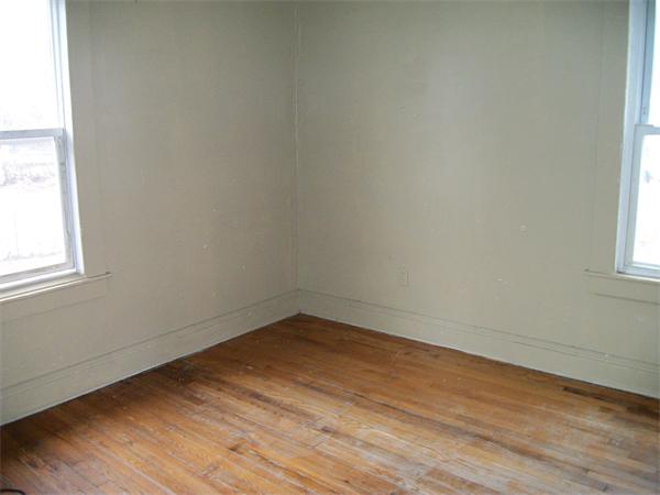 75-77 Clifton Avenue Springfield, MA 01105 - Photo 4 of 6 Gallery Image 4