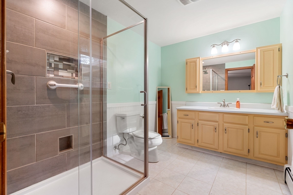 37 Stuart Road Rochester, MA 02770 - Photo 12 of 26