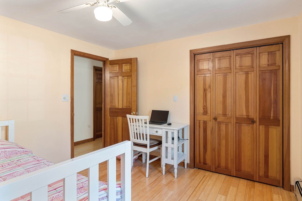 37 Stuart Road Rochester, MA 02770 - Photo 16 of 26