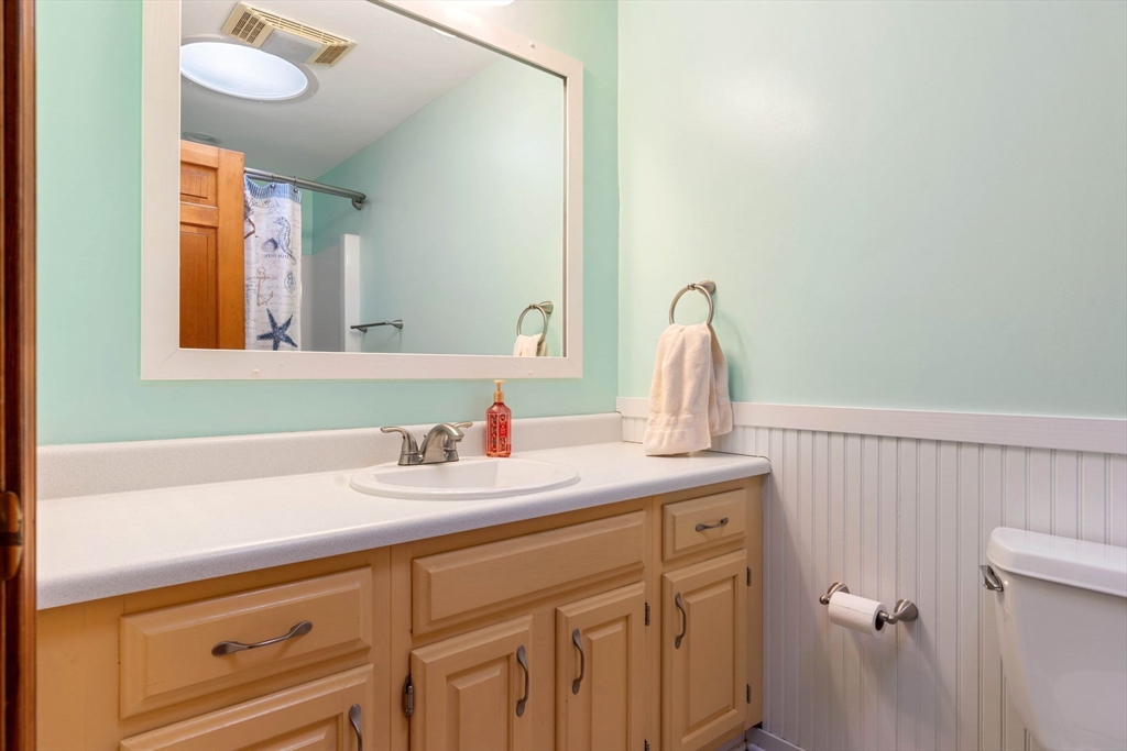 37 Stuart Road Rochester, MA 02770 - Photo 17 of 26