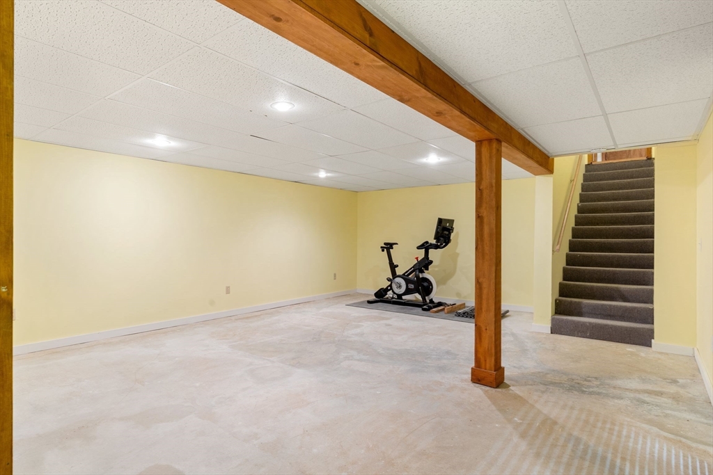 37 Stuart Road Rochester, MA 02770 - Photo 18 of 26