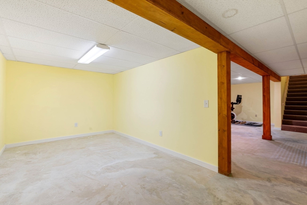 37 Stuart Road Rochester, MA 02770 - Photo 19 of 26