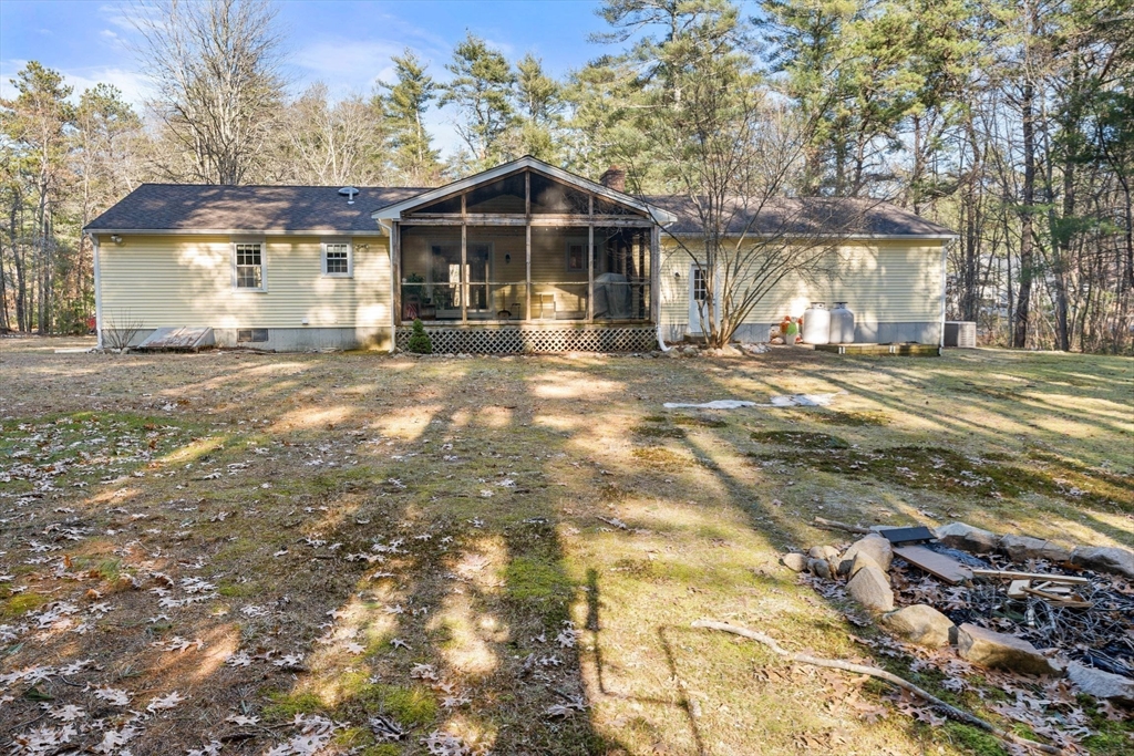 37 Stuart Road Rochester, MA 02770 - Photo 22 of 26