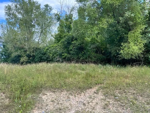 $175,900 | 3310 Ted Park Drive, Van Buren, NY 13164