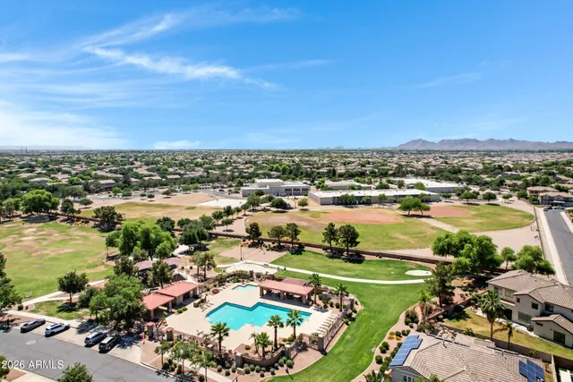 $464,900 | 18703 East Pelican Court, Queen Creek, AZ 85142