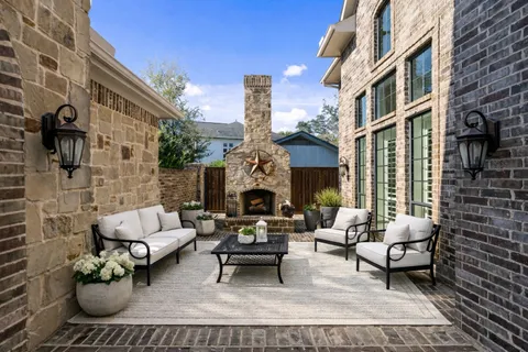 $1,749,000 | 1510 Latexo Drive, Houston, TX 77018