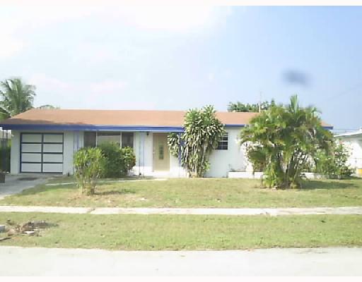 290 West 23rd Street Riviera Beach, FL 33404 - Photo 1 of 10 Primary Photo