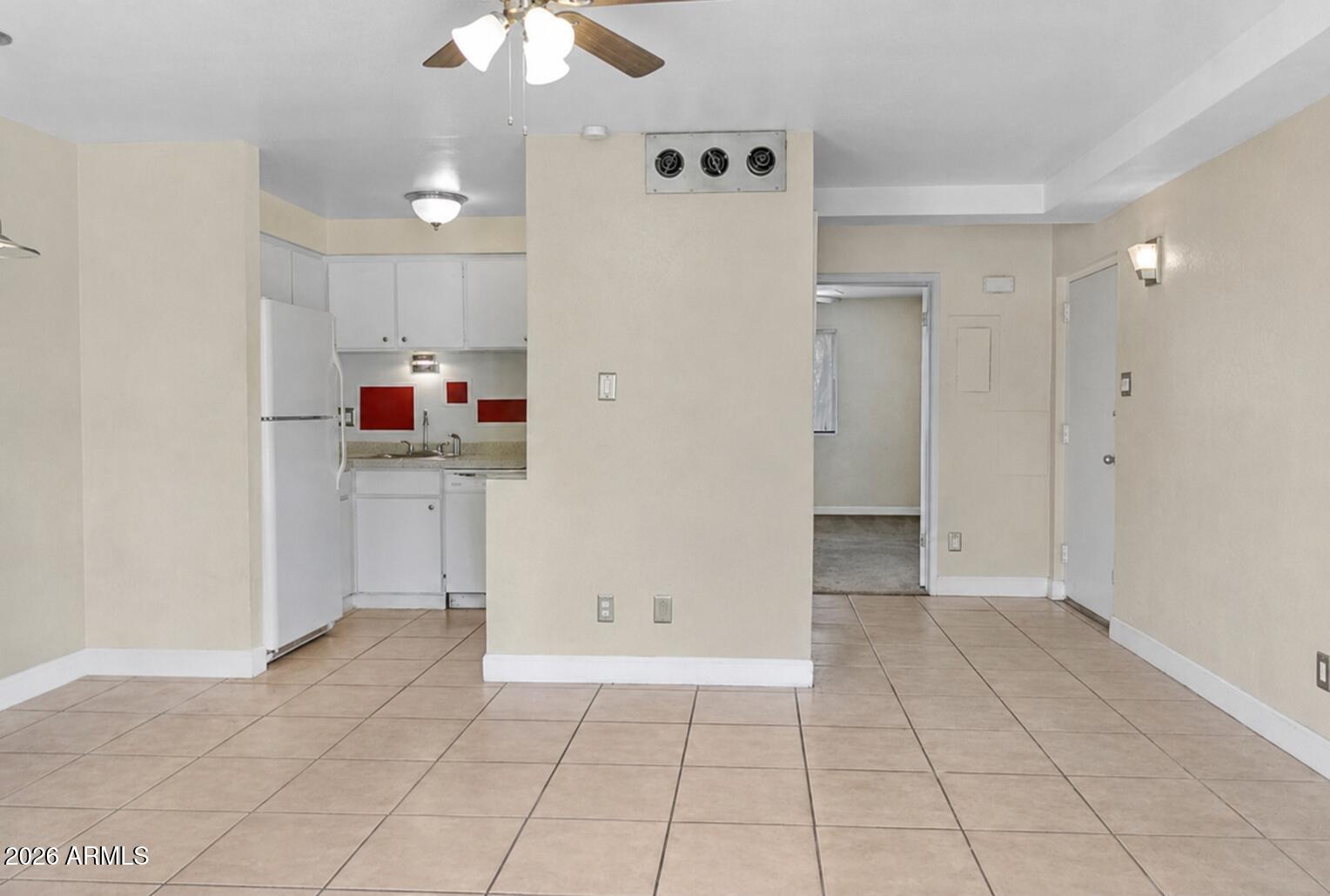 1006 East Osborn Road, Unit D Phoenix, AZ 85014 - Photo 6 of 16 Living
