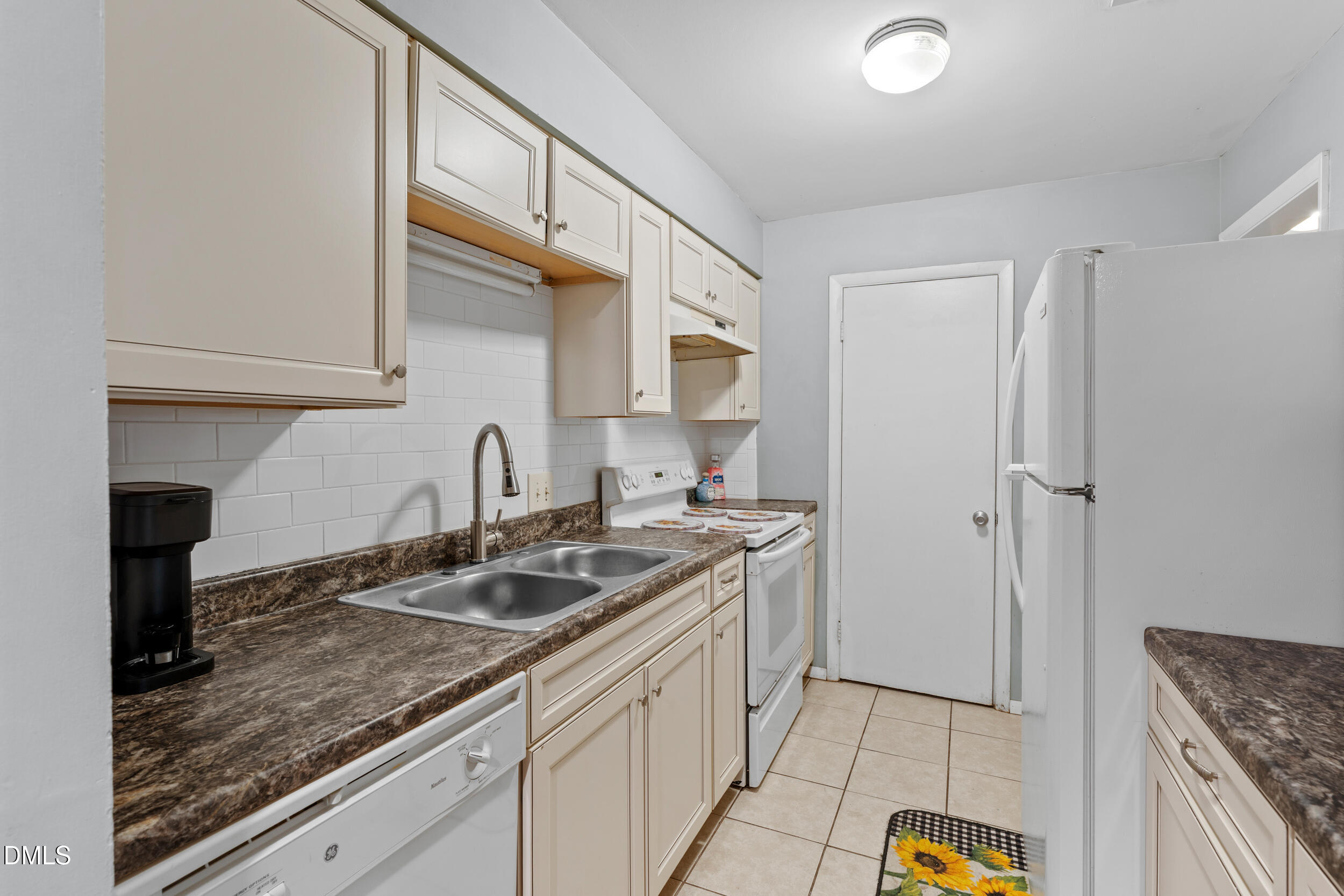 1208 Schaub Drive, Unit C Raleigh, NC 27606 - Photo 2 of 22 IMG_5680