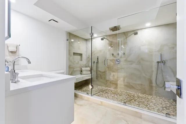 $1,450,000 | 5510 North Ocean Drive, Unit 4A, Singer Island, FL 33404