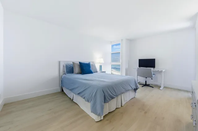 $1,450,000 | 5510 North Ocean Drive, Unit 4A, Singer Island, FL 33404