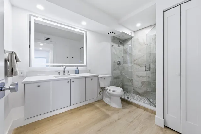 $1,450,000 | 5510 North Ocean Drive, Unit 4A, Singer Island, FL 33404