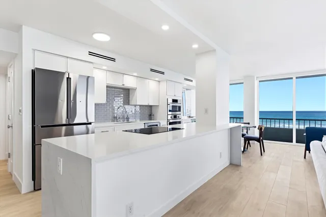 $1,450,000 | 5510 North Ocean Drive, Unit 4A, Singer Island, FL 33404