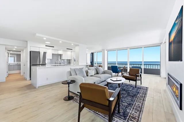 $1,450,000 | 5510 North Ocean Drive, Unit 4A, Singer Island, FL 33404