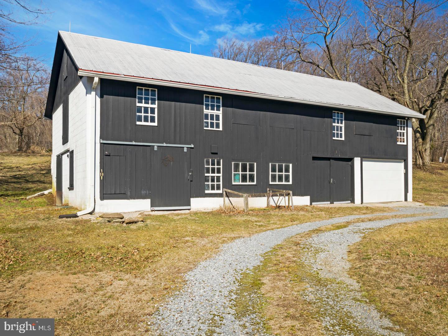 37 Compass Road Parkesburg, PA 19365 - Photo 27 of 37 50' x 25' garage and barn