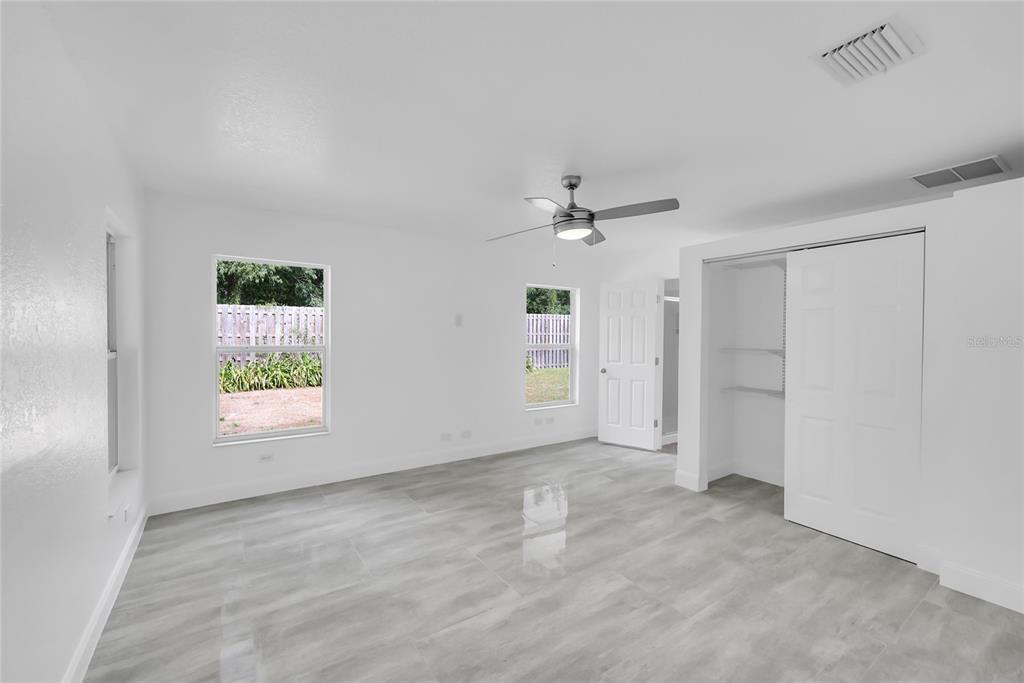 9119 Southeast 120th Loop Summerfield, FL 34491 - Photo 14 of 30