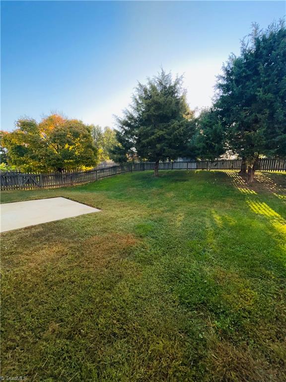 4232 Beacon Ridge Drive High Point, NC 27265 - Photo 2 of 15 Gallery Image 2