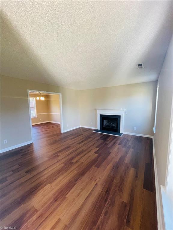 4232 Beacon Ridge Drive High Point, NC 27265 - Photo 7 of 15 Living Room