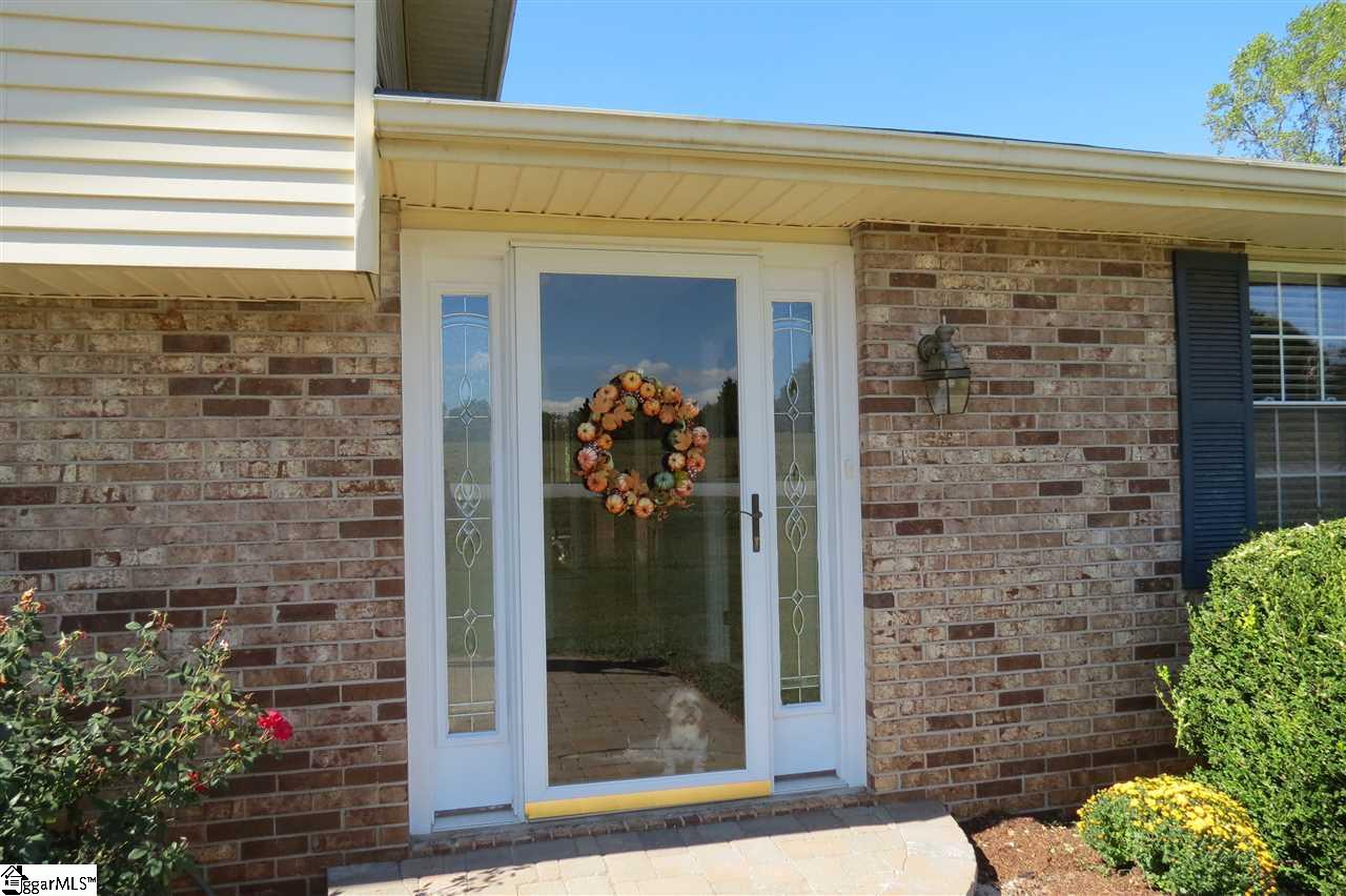 602 Brooks Road Mauldin, SC 29662 - Photo 2 of 25