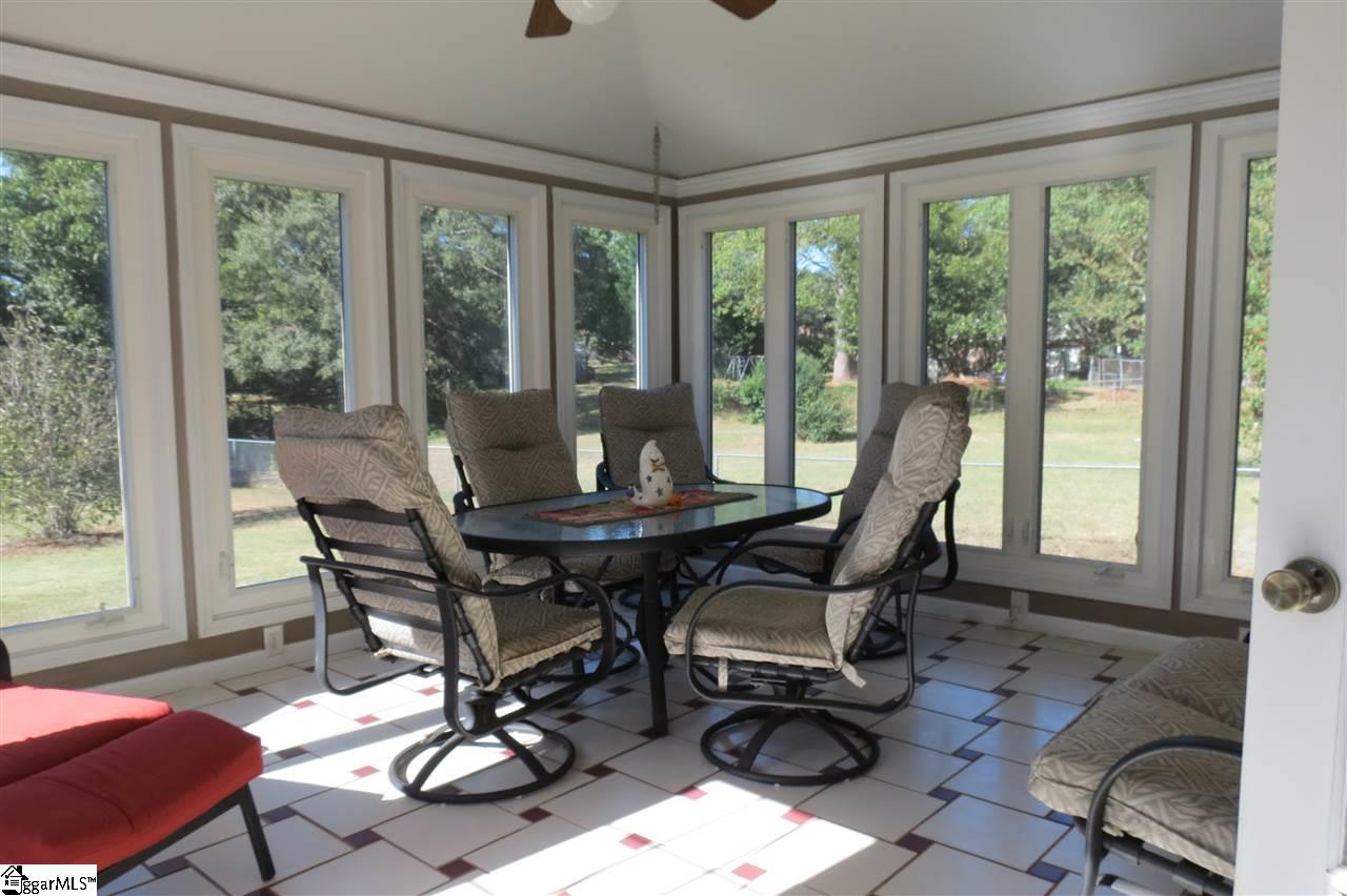 602 Brooks Road Mauldin, SC 29662 - Photo 11 of 25