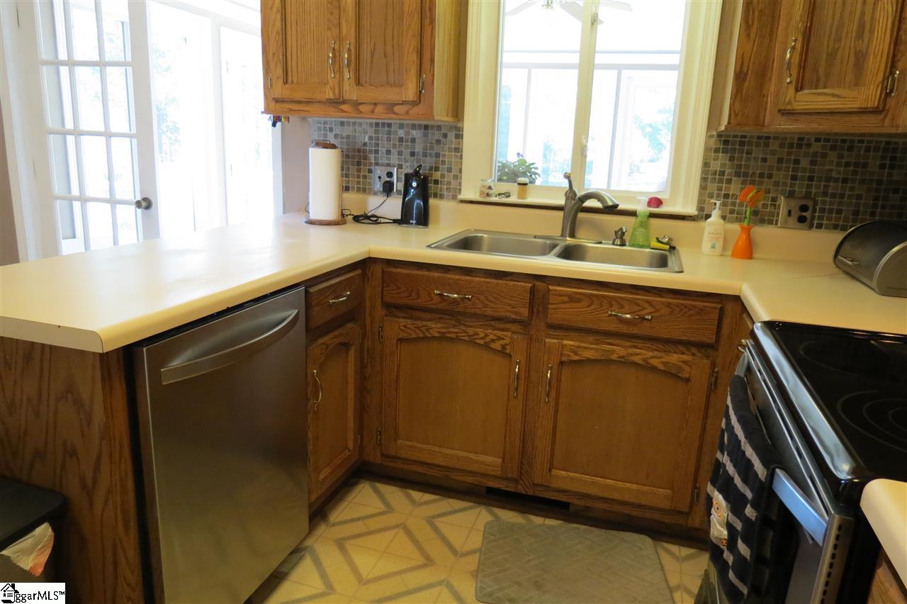602 Brooks Road Mauldin, SC 29662 - Photo 21 of 25