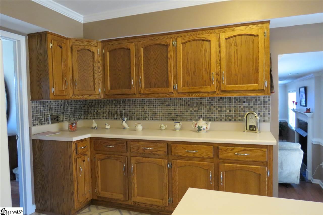 602 Brooks Road Mauldin, SC 29662 - Photo 9 of 25