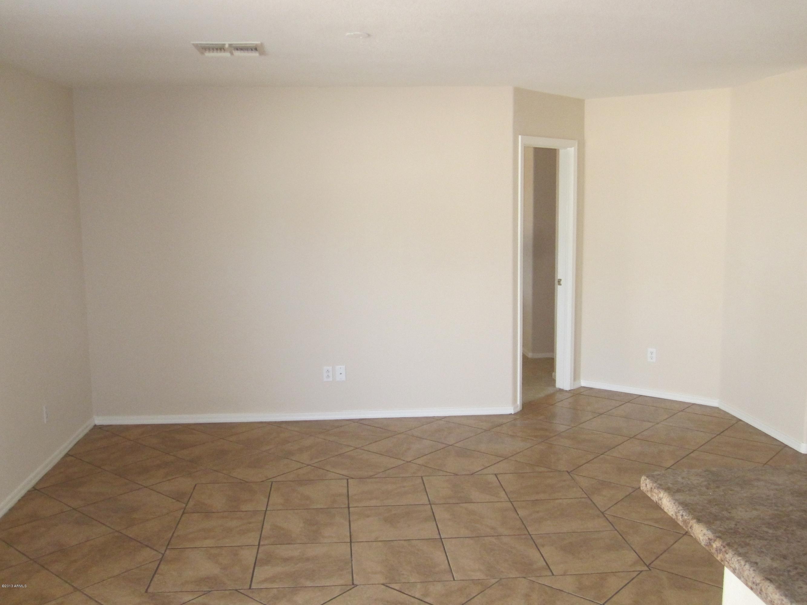 2607 South 71st Drive Phoenix, AZ 85043 - Photo 6 of 20 family room 2