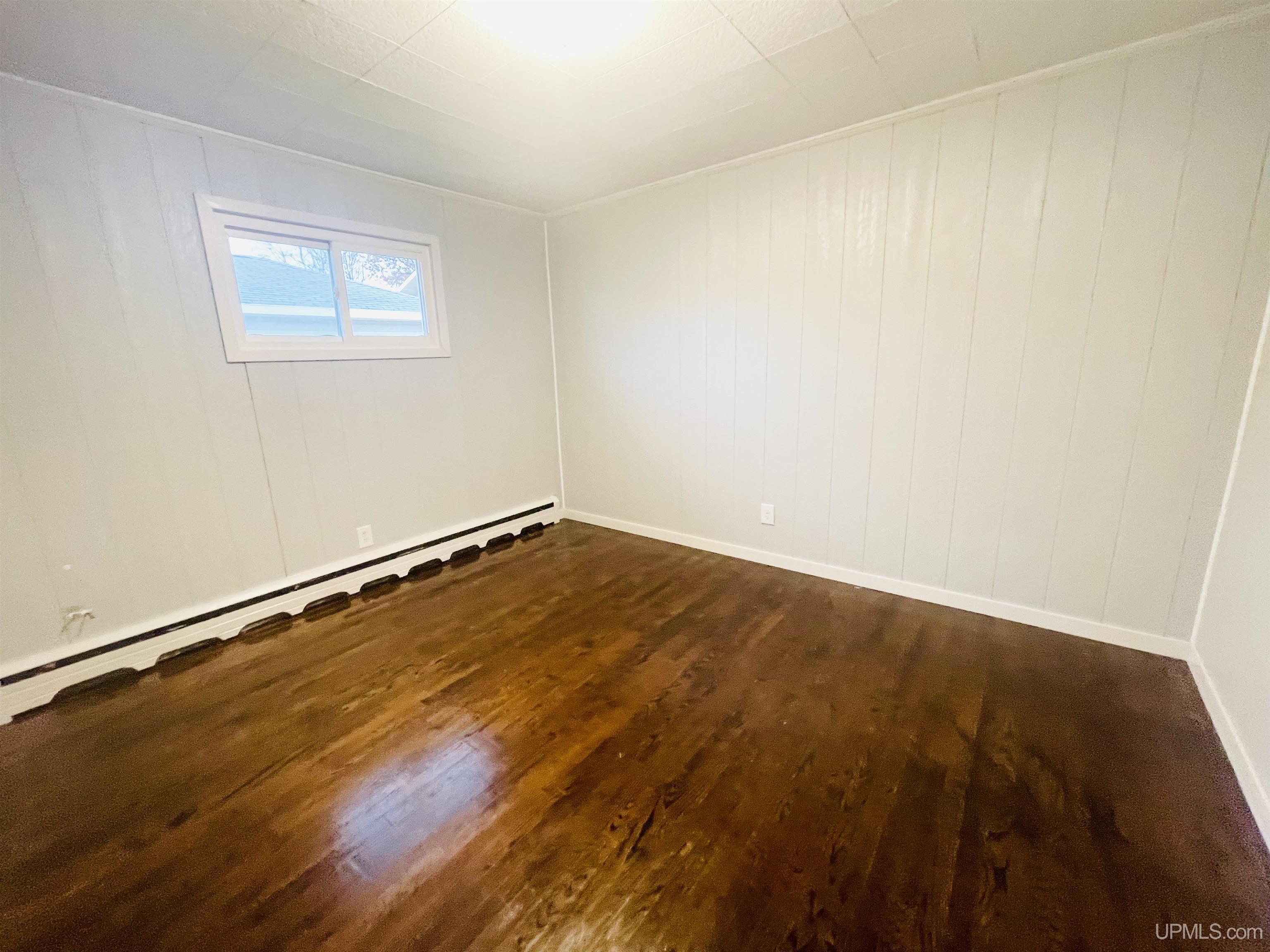 2201 South 23rd Street Escanaba, MI 49829 - Photo 11 of 20