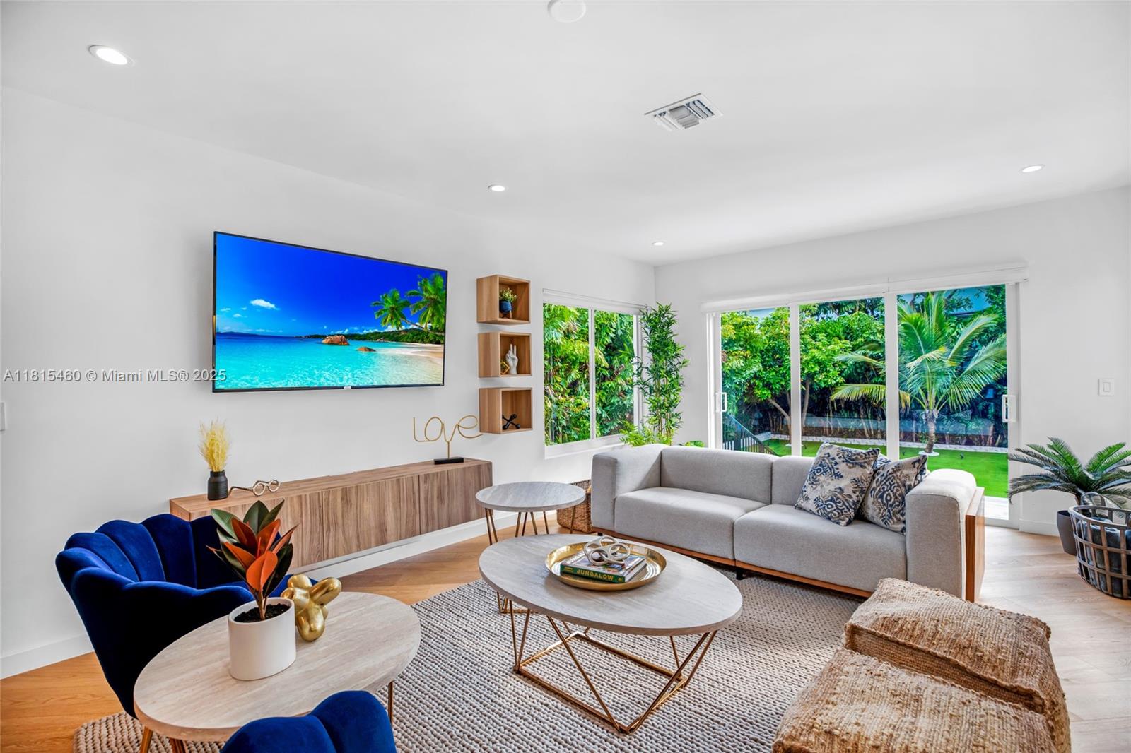 38 Southwest 25th Road Miami, FL 33129 - Photo 8 of 29