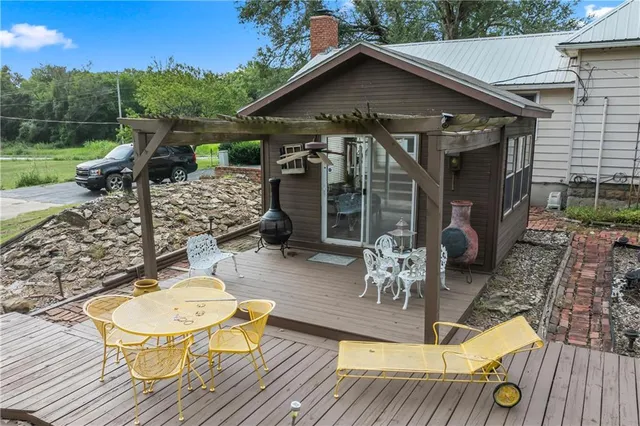 $227,500 | 81 Southeast 500 Road, Clinton, MO 64735