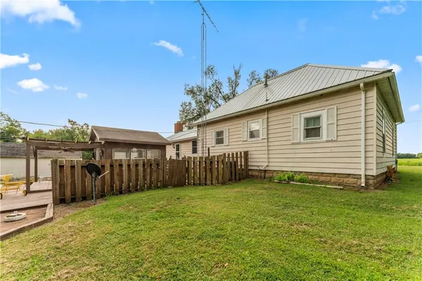 $217,500 | 81 Southeast 500 Road, Clinton, MO 64735