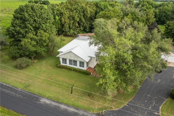 $217,500 | 81 Southeast 500 Road, Clinton, MO 64735