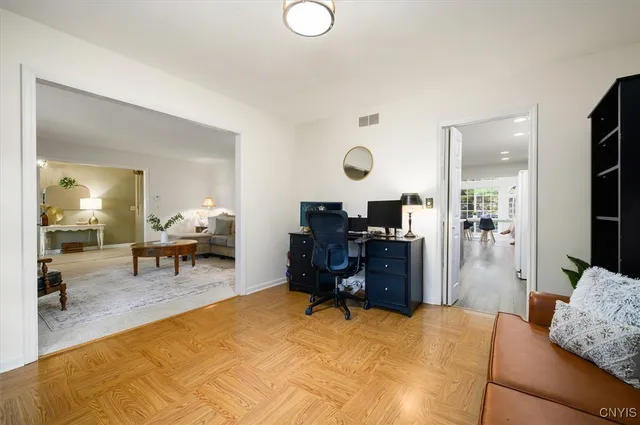 $489,900 | 213 Gilbert Road, New Hartford, NY 13413