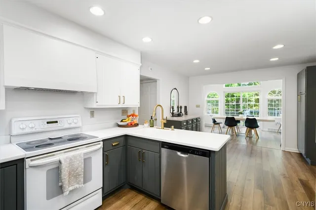 $489,900 | 213 Gilbert Road, New Hartford, NY 13413