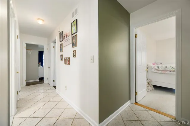 $489,900 | 213 Gilbert Road, New Hartford, NY 13413